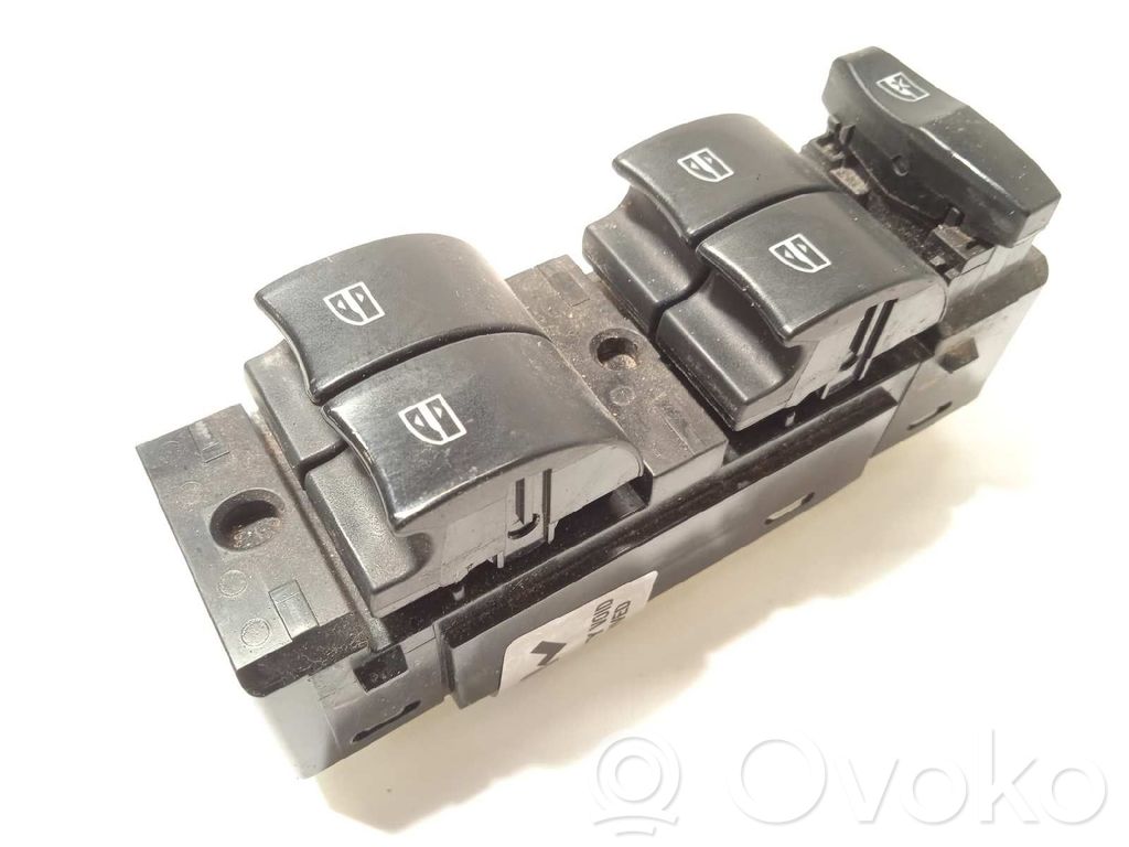 Renault Koleos I Interruptor del elevalunas eléctrico 