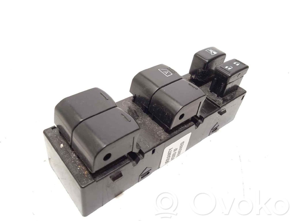 Subaru Impreza IV Electric window control switch 