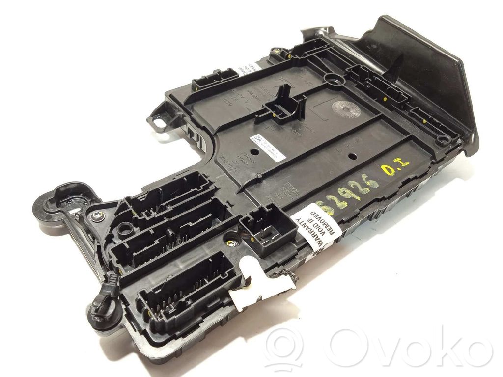 Tesla Model S Durvju vadības bloks 