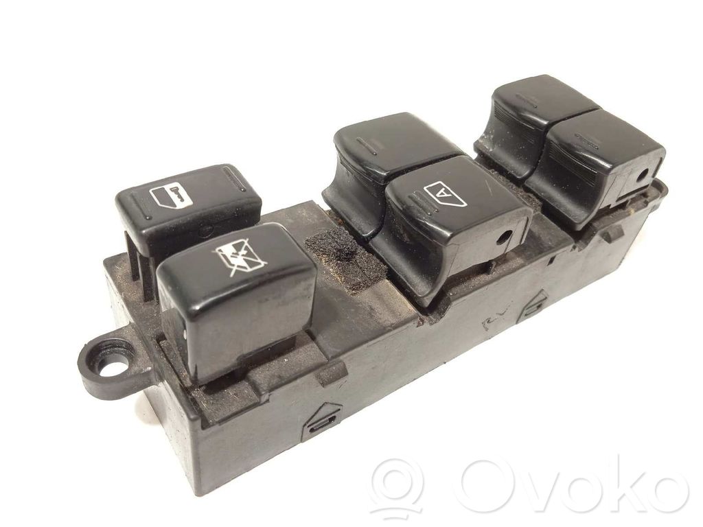Subaru Legacy Electric window control switch 
