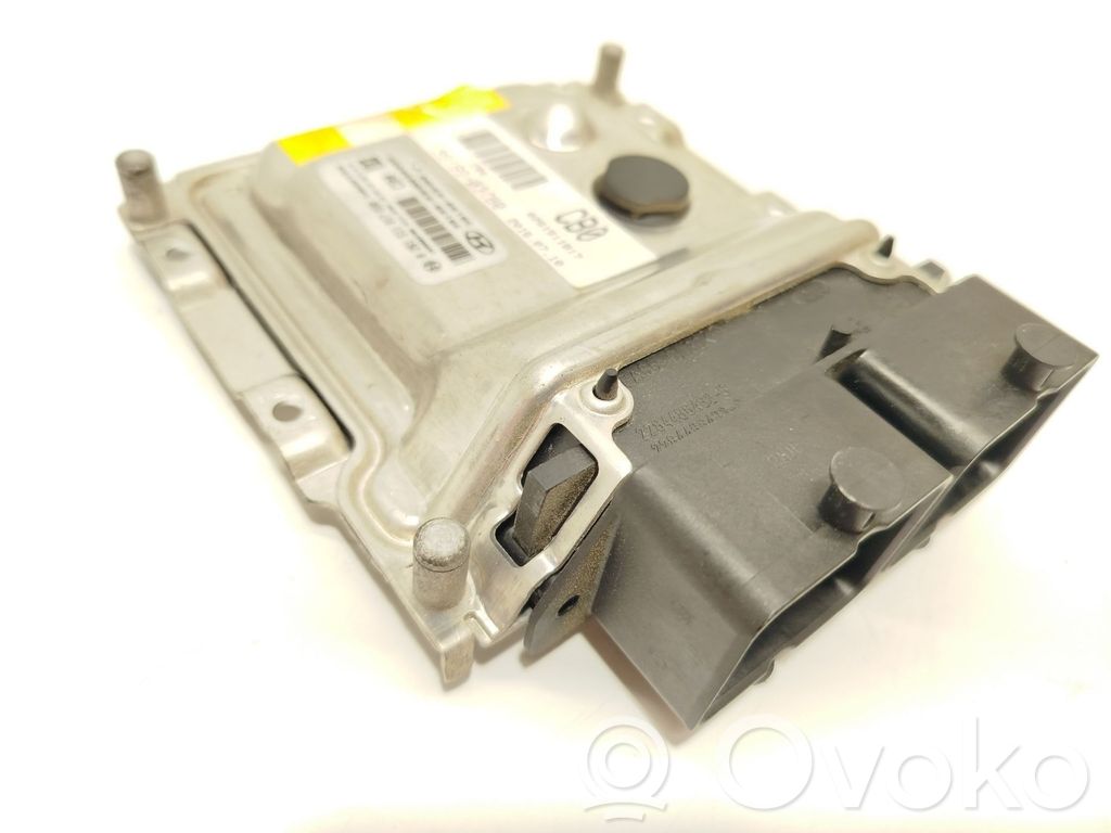 Hyundai i30 Engine control unit/module 