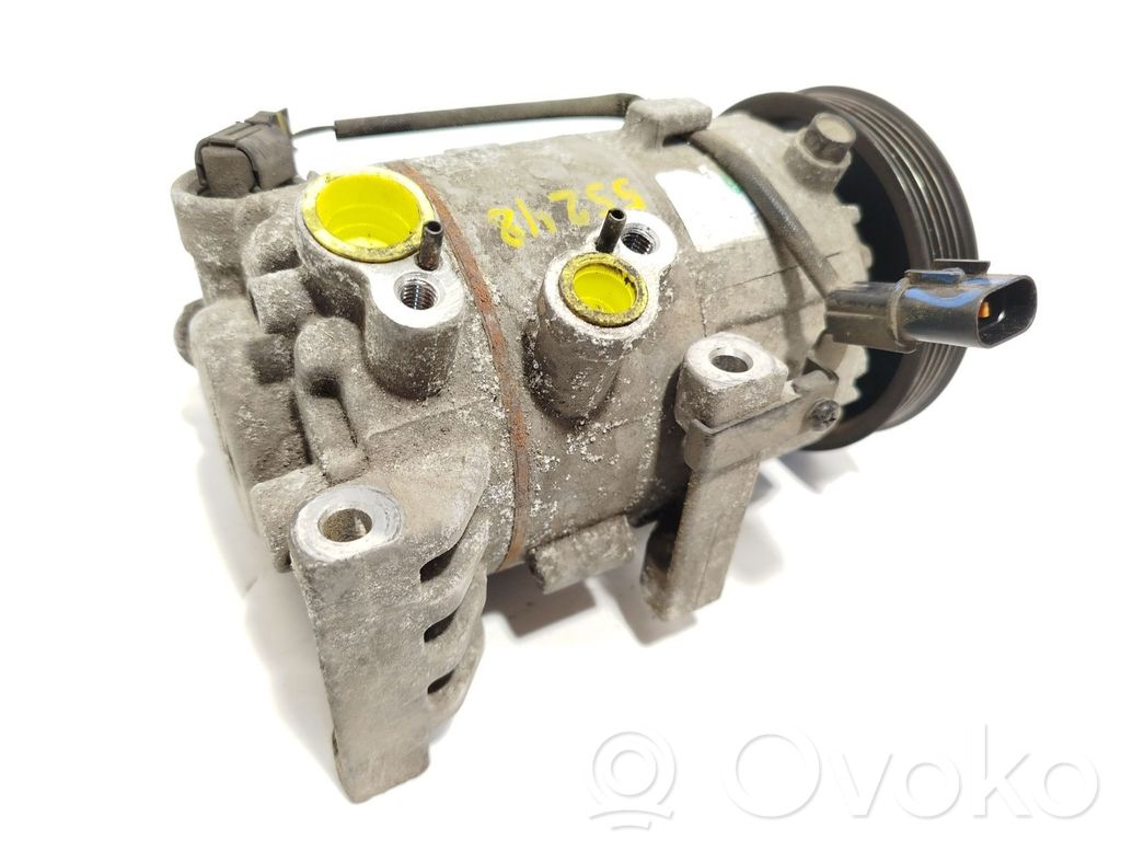 Hyundai i30 Air conditioning (A/C) compressor (pump) 