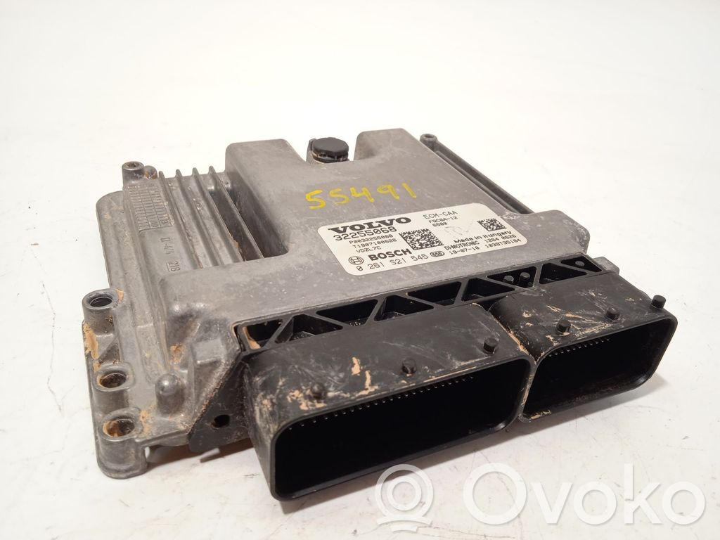 Volvo XC40 Engine control unit/module 