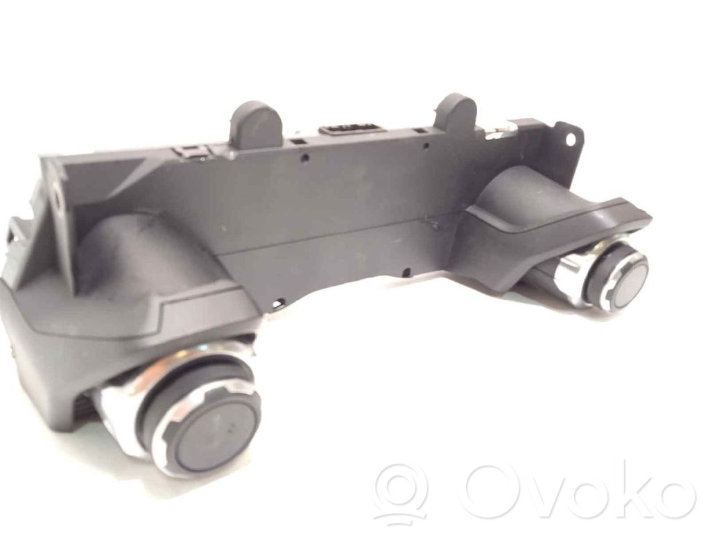 Lynk & co 01 Climate control unit 
