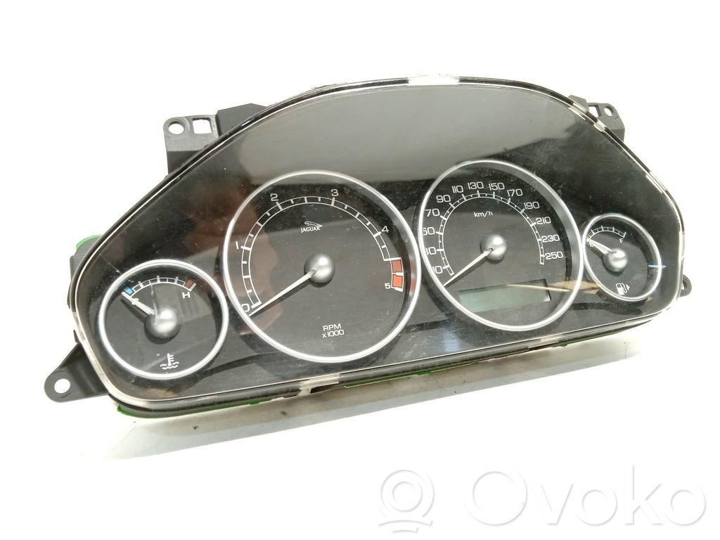 Jaguar X-Type Speedometer (instrument cluster) 