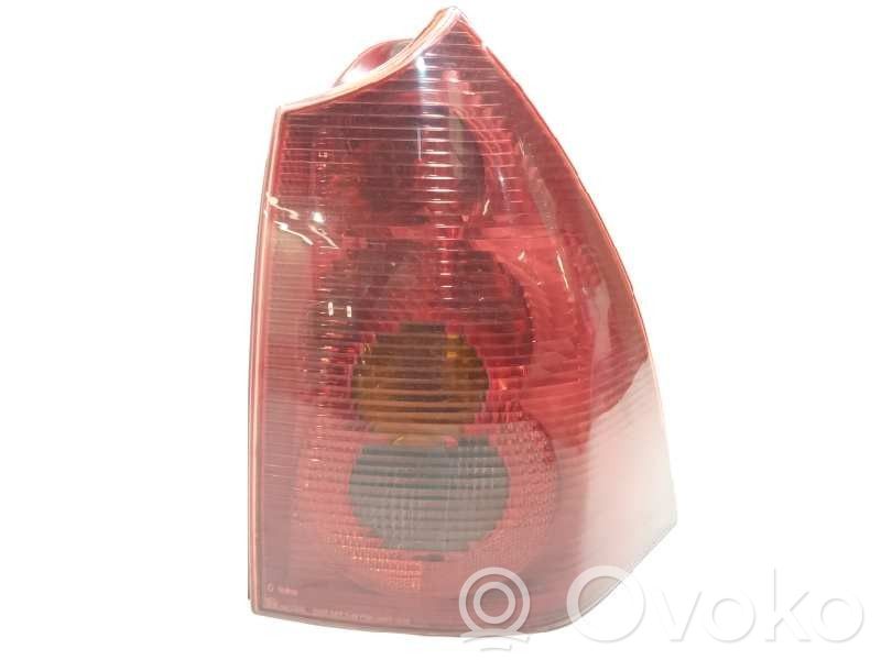 Peugeot 307 Lampă spate în caroserie 