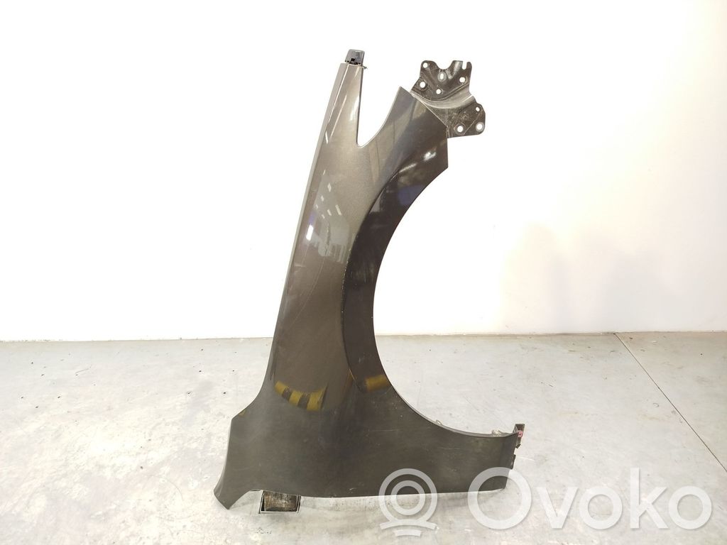 Mazda 3 Sparnas 