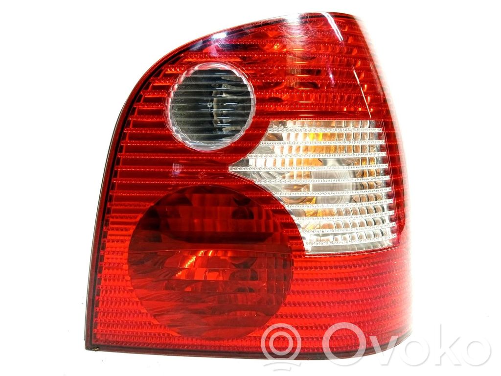 Volkswagen Polo Lampă spate în caroserie 