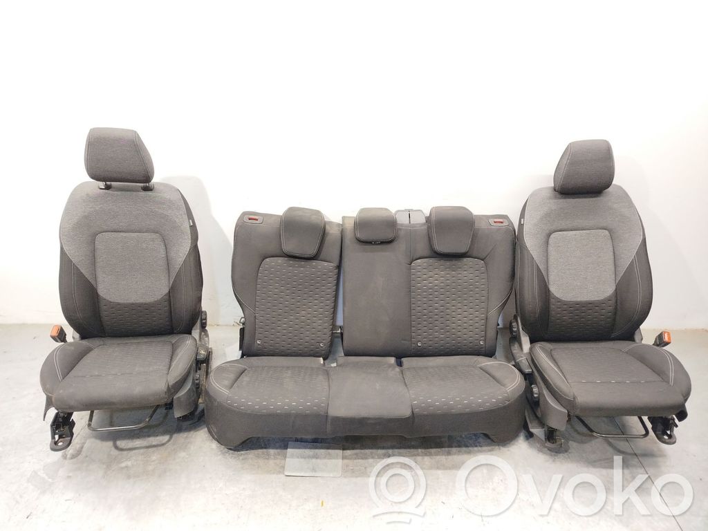Ford Puma Seat set 