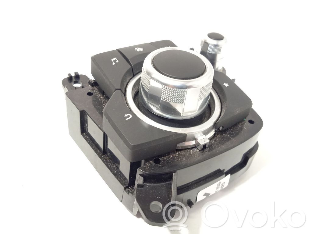 Mazda CX-3 Multifunctional control switch/knob 