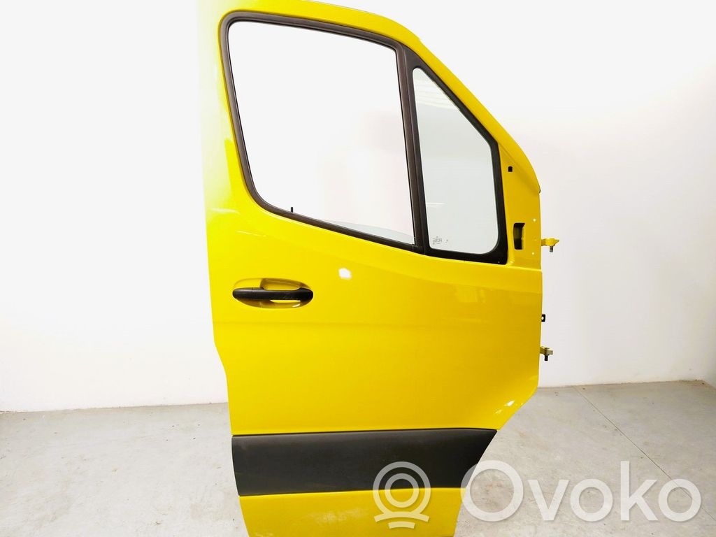Mercedes-Benz Sprinter W907 W910 Puerta delantera