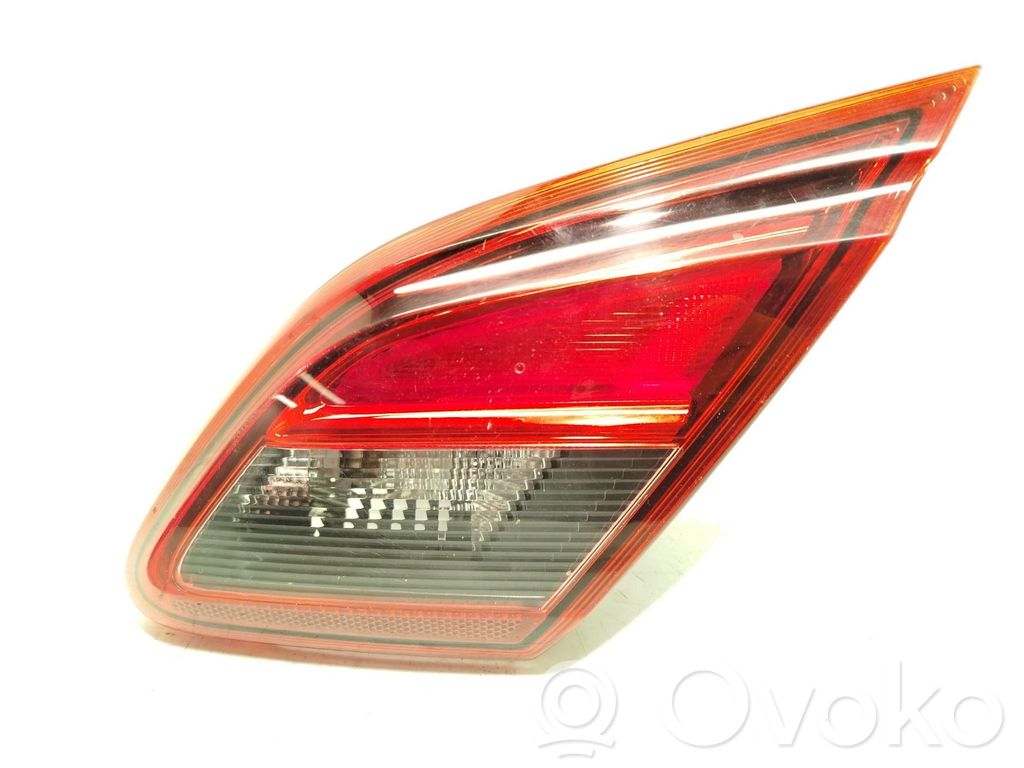 Opel Corsa E Задний фонарь в крышке 