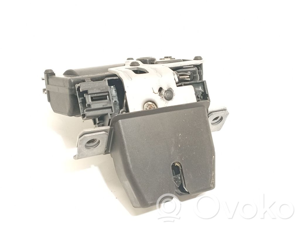 Takaluukun lukon salvan moottori   DS7AN442A66BE,2199411