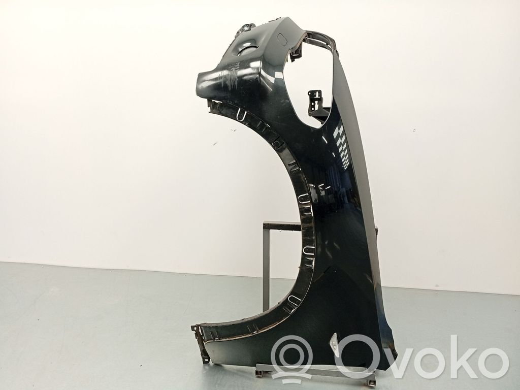 BMW X5 E70 Sparnas 