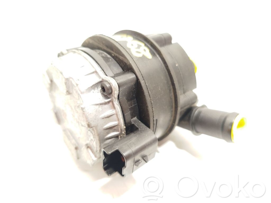 Dacia Sandero III Water pump 