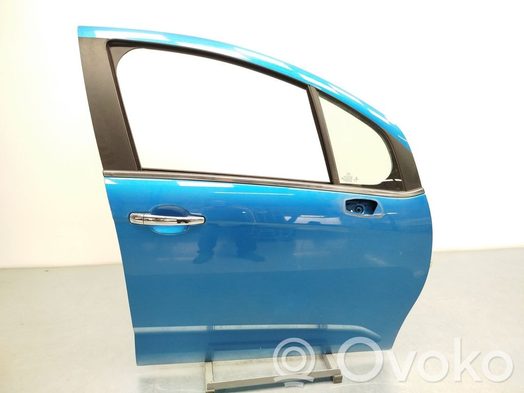 Priekinės durys   9004CG