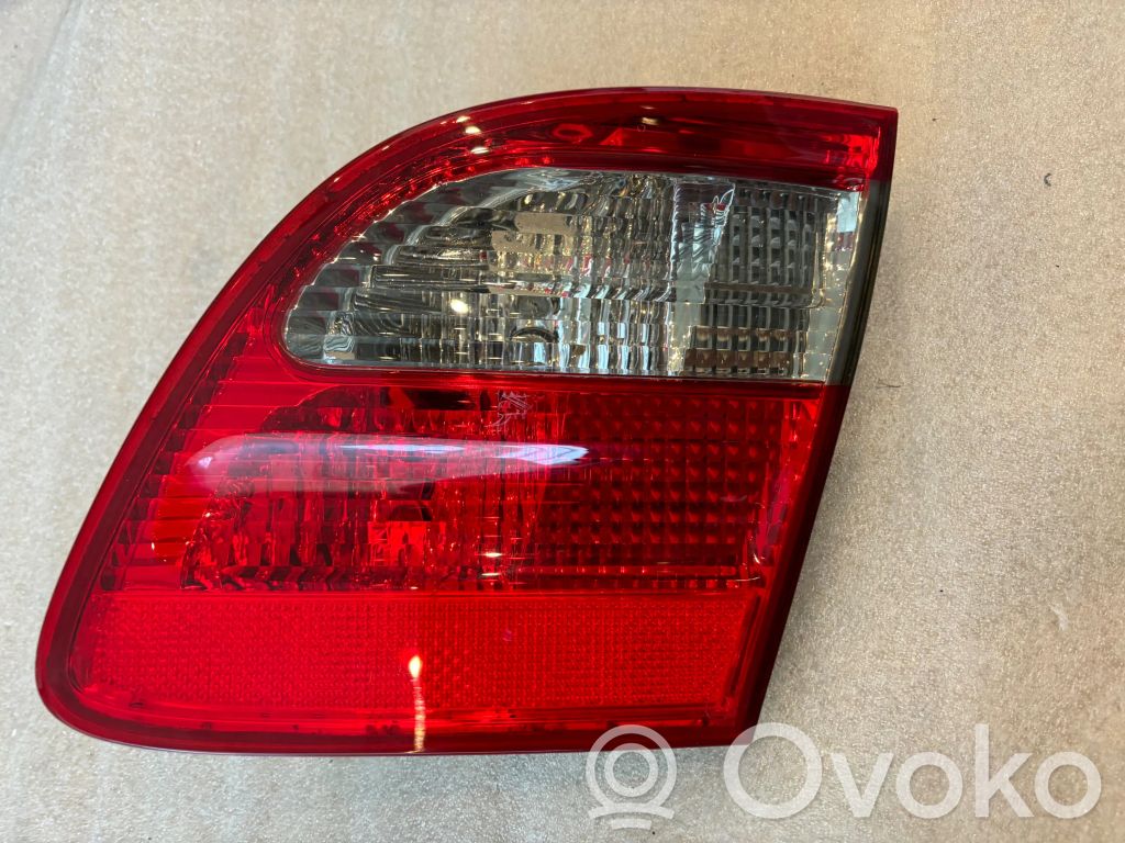 Mercedes-Benz E W211 Lampy tylnej klapy bagażnika 