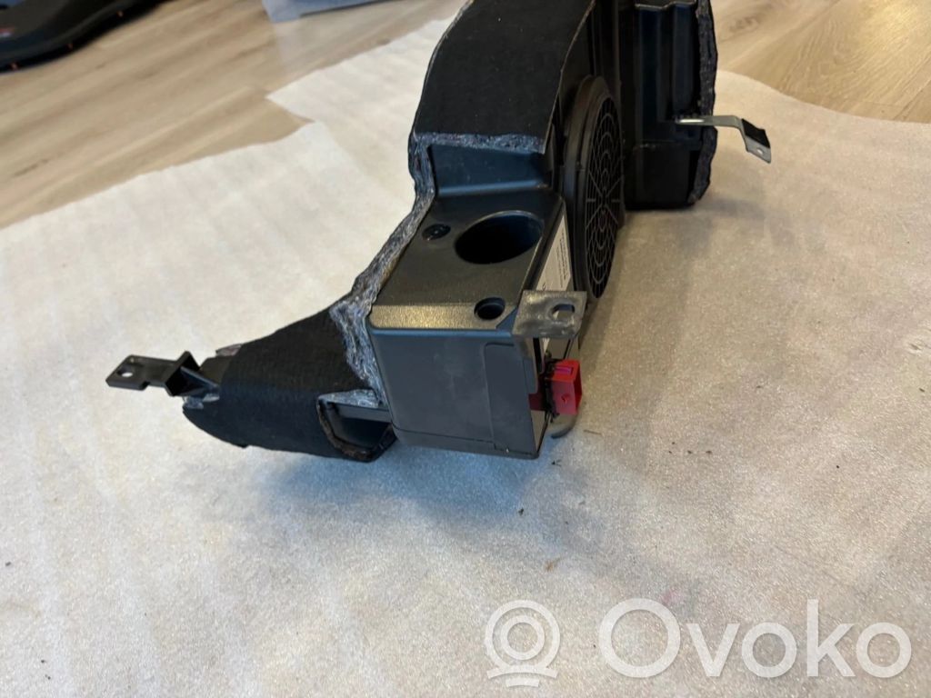 Audi A6 S6 C5 4B Altavoz subwoofer 