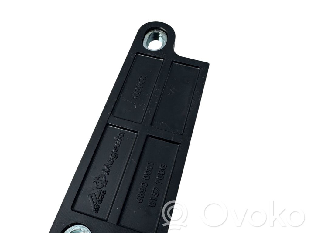 Mercedes-Benz E AMG W211 Airbag deployment crash/impact sensor 