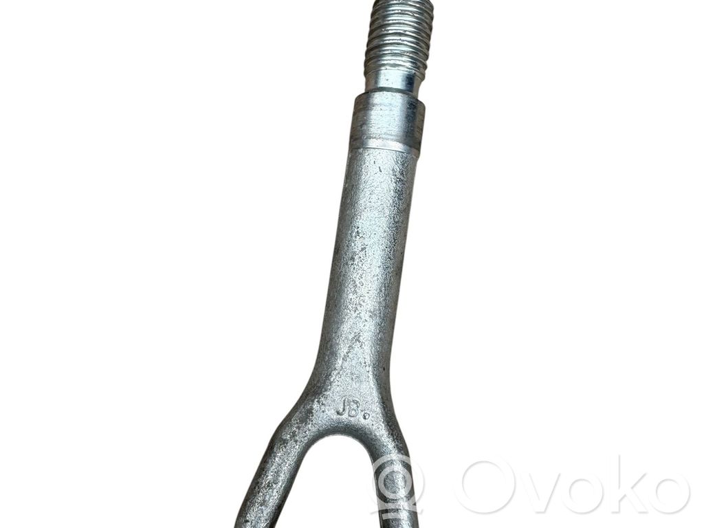 Mercedes-Benz R W251 Anillo de remolque 