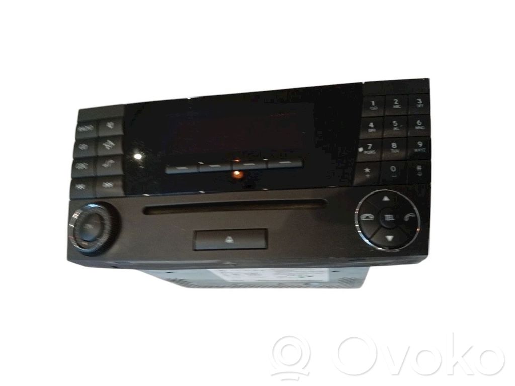 Mercedes-Benz E W211 Panel / Radioodtwarzacz CD/DVD/GPS 