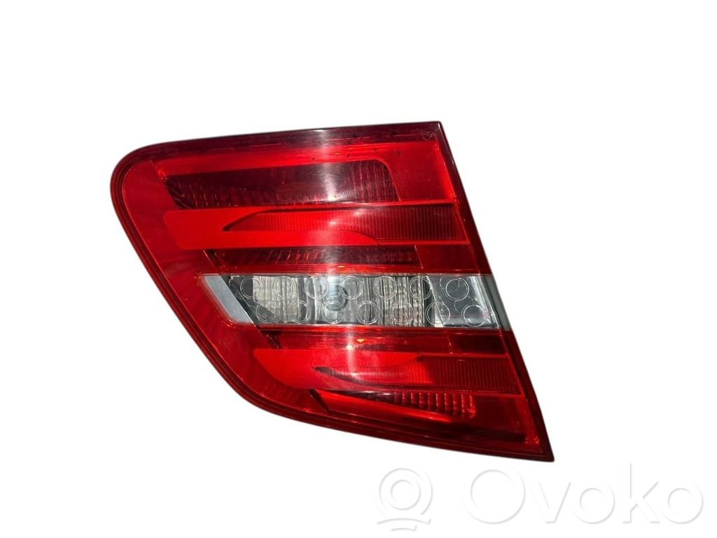 Mercedes-Benz B W246 W242 Lampy tylnej klapy bagażnika 