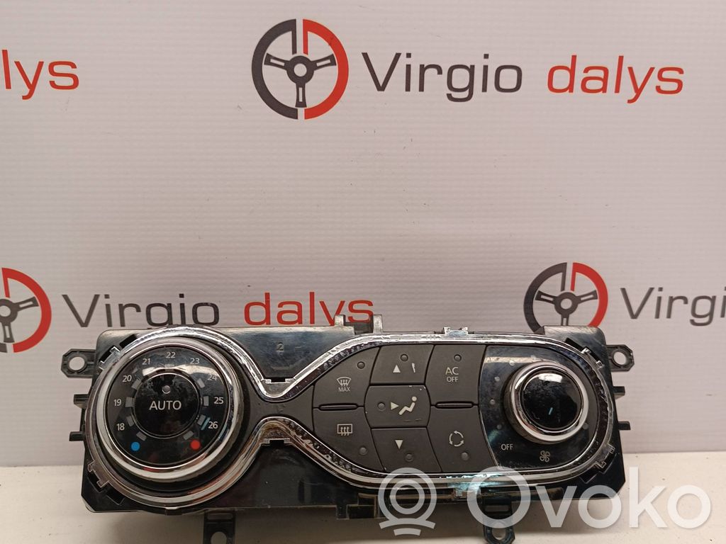 Renault Clio IV Climate control unit 