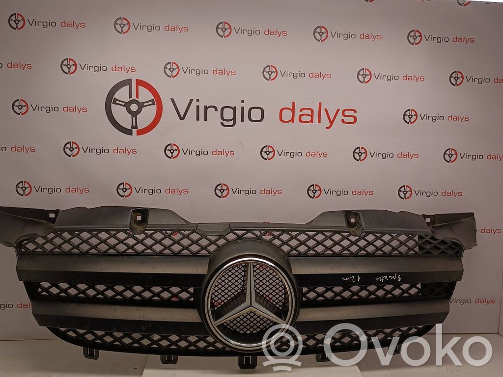 Mercedes-Benz Sprinter W906 Maskownica / Grill / Atrapa górna chłodnicy 