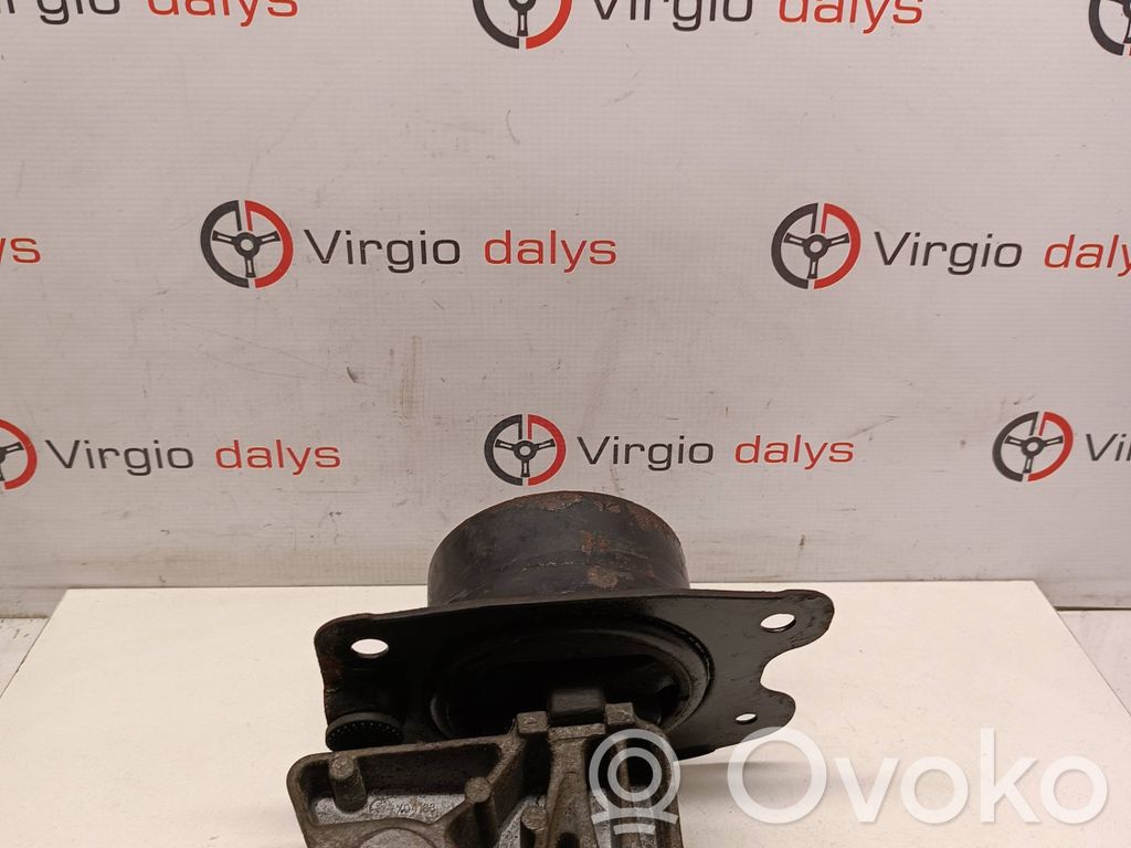 Chevrolet Captiva Gearbox mount 