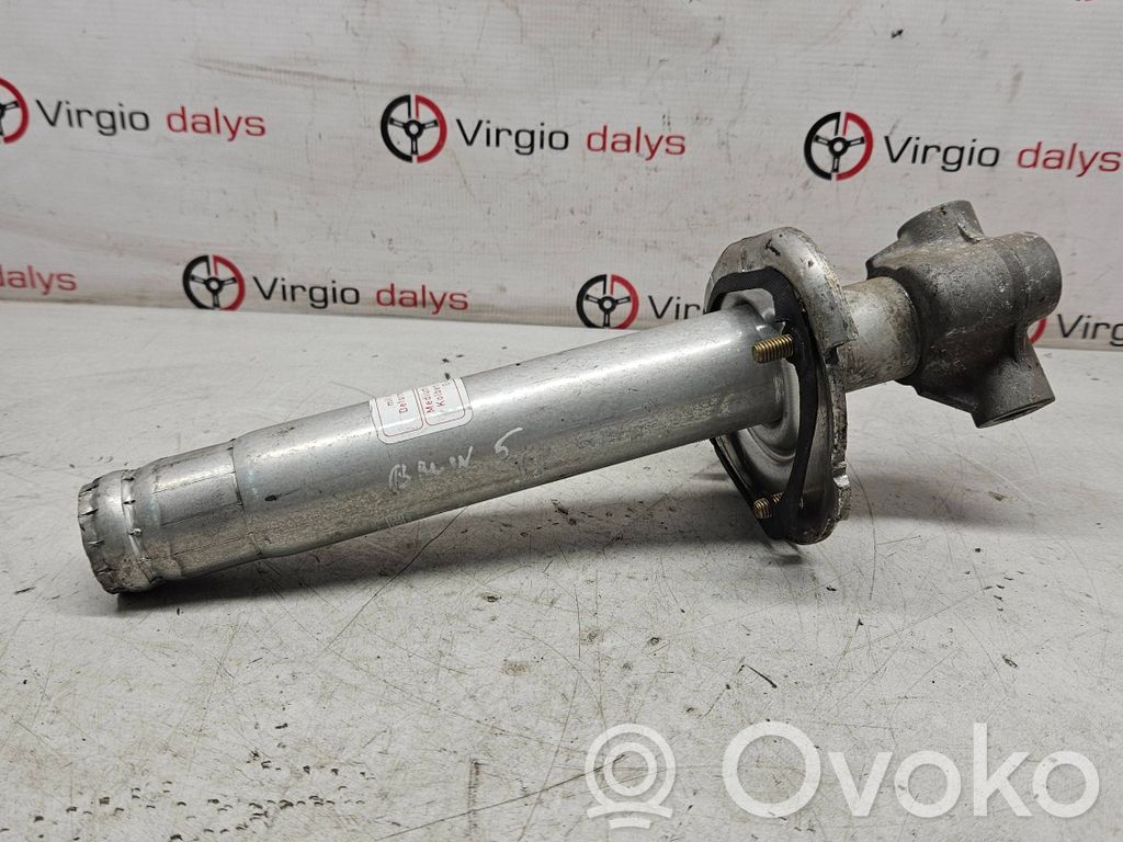 BMW 5 E39 Soporte de montaje del parachoques trasero 