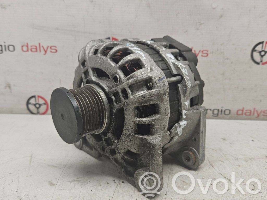 Renault Clio IV Generator/alternator 