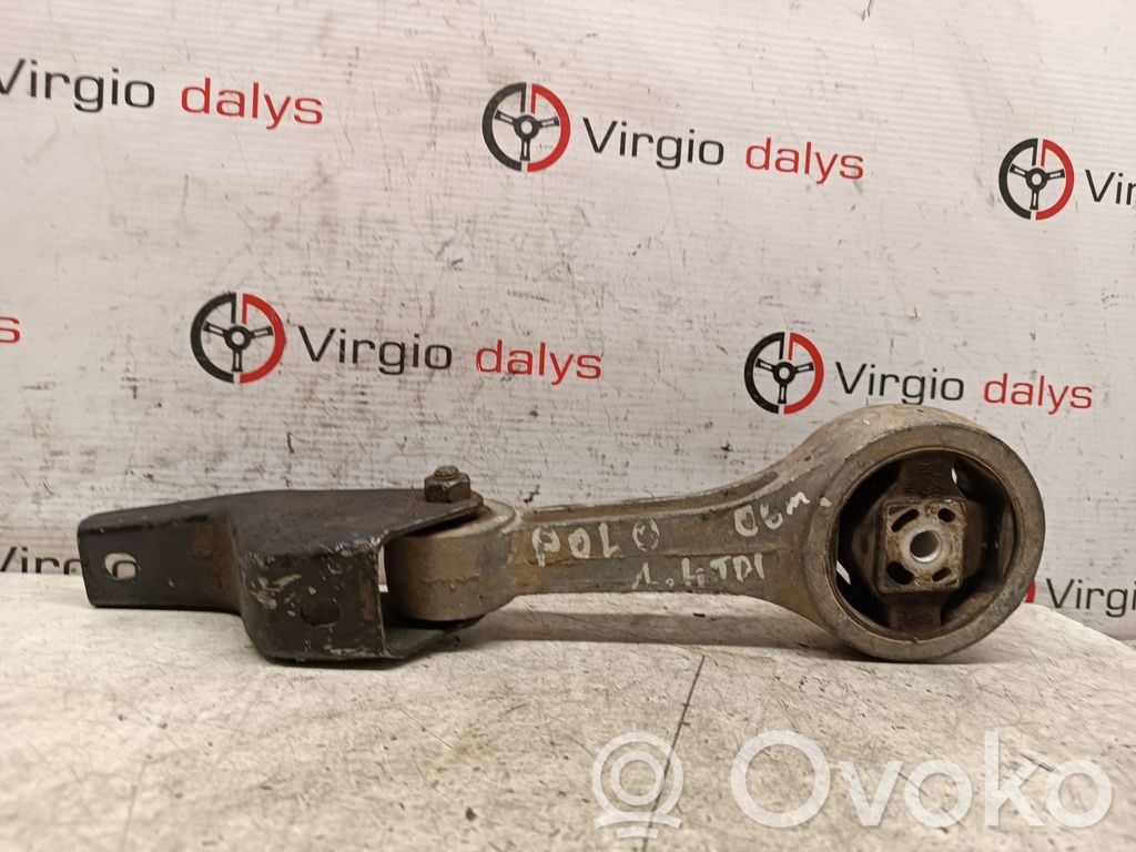 Volkswagen Polo IV 9N3 Engine mount bracket 