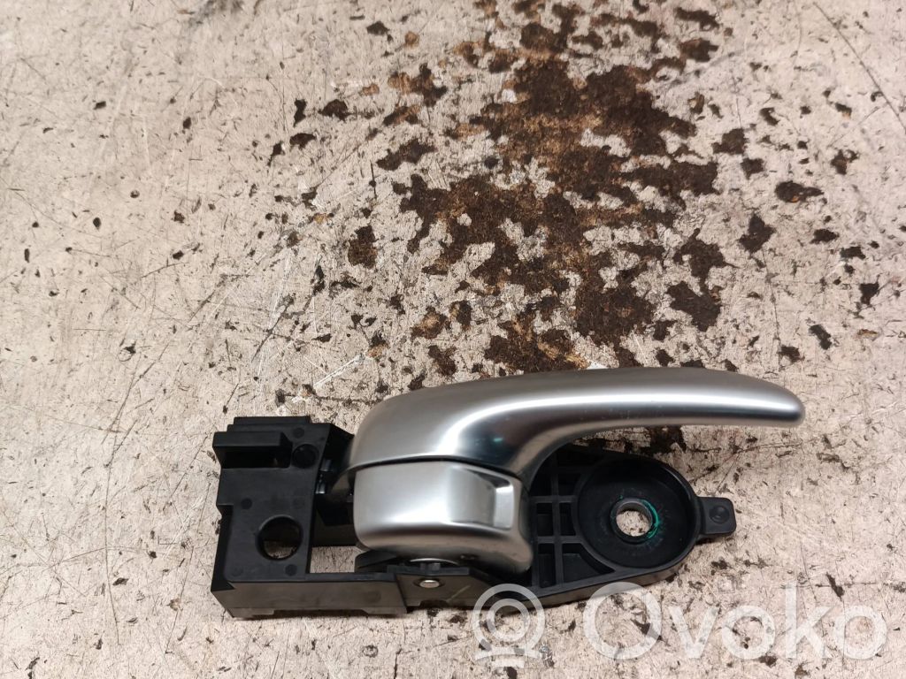 Manecilla interna puerta trasera   3038087