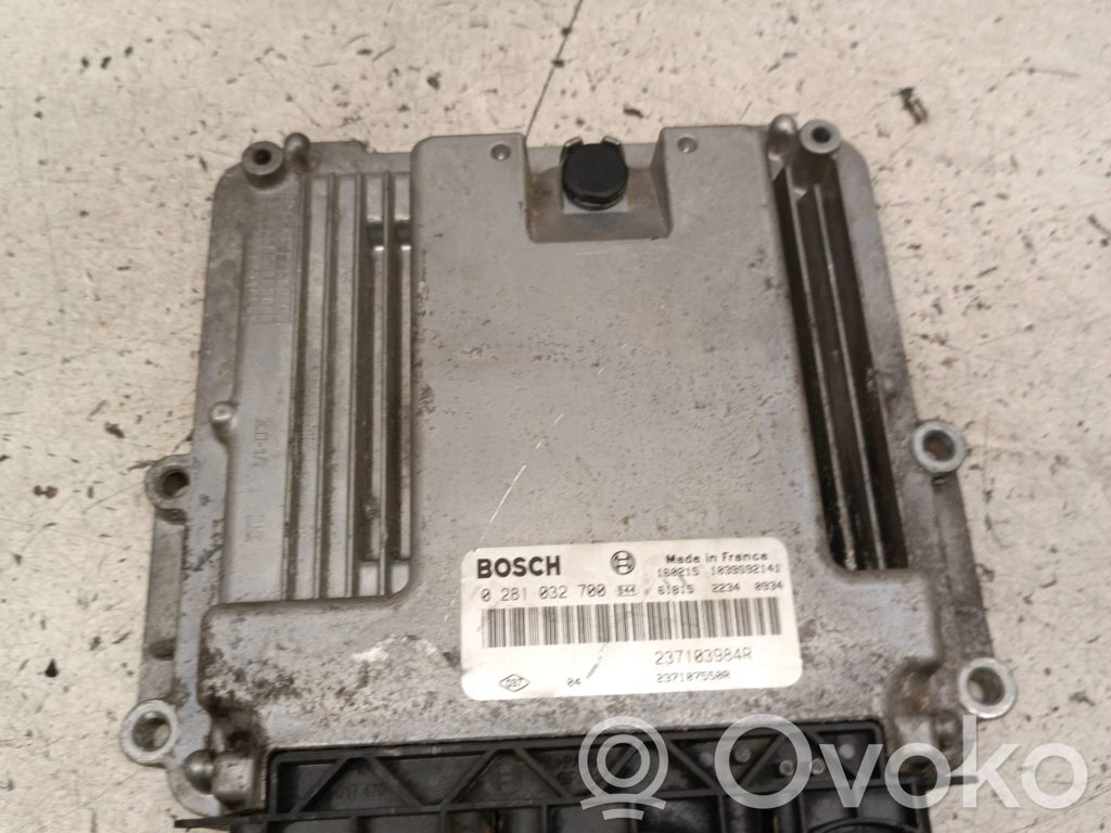 Renault Trafic III (X82) Engine control unit/module 