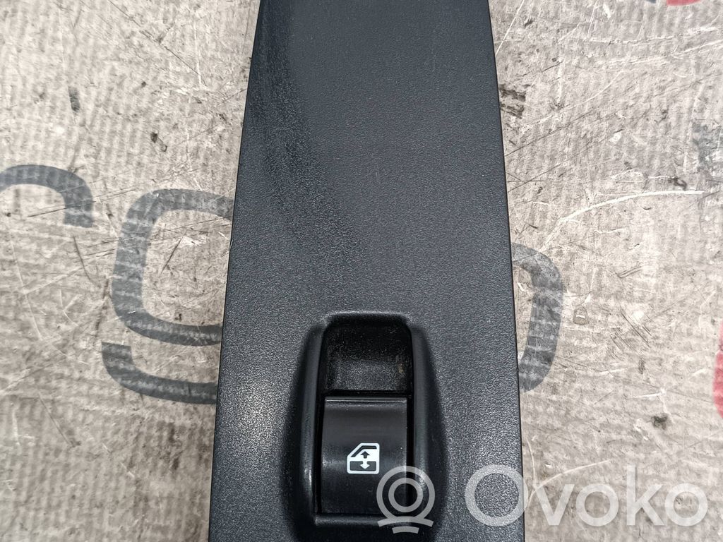 Electric window control switch   30170575,07355329060