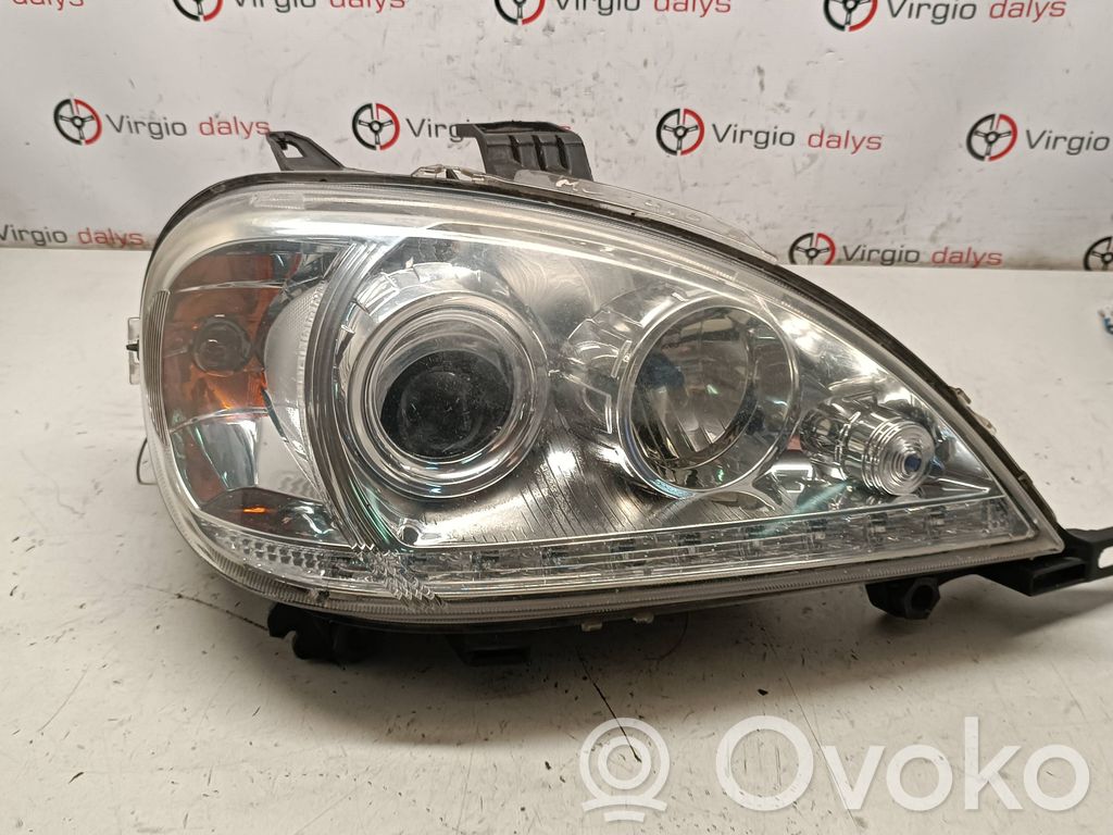 Mercedes-Benz ML W163 Lampa przednia 