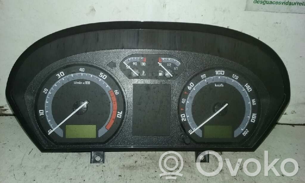 Skoda Fabia Mk1 (6Y) Vitezometru (grup de instrumente) 