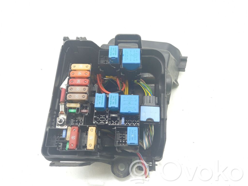 Módulo de fusible   243809584R