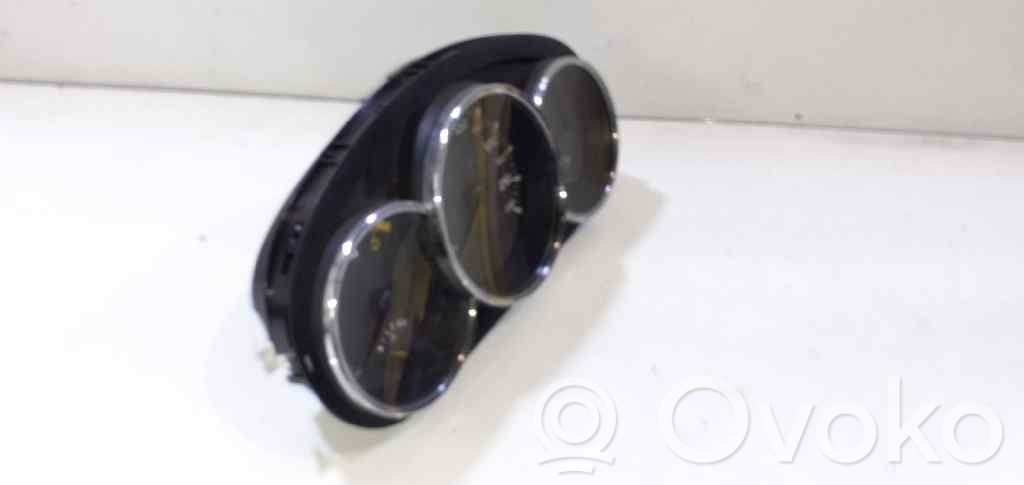 Renault Fluence Geschwindigkeitsmesser Cockpit 