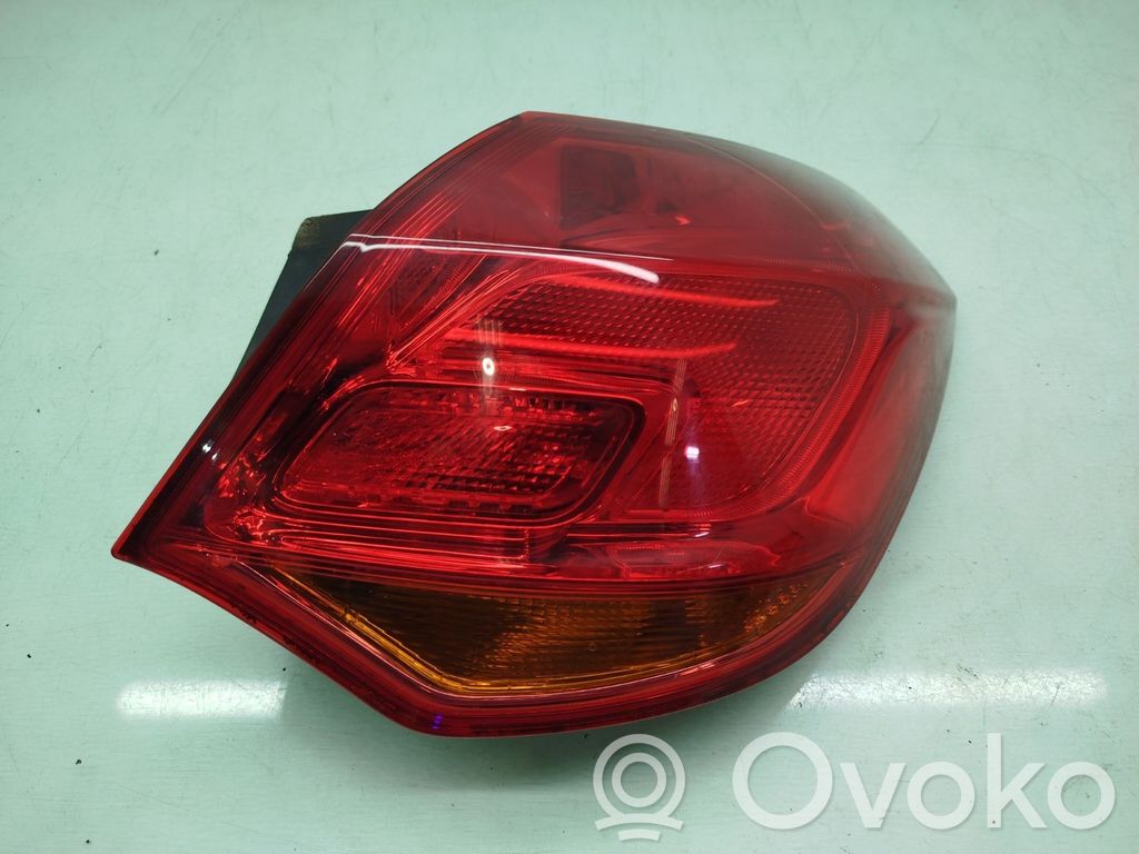 Opel Astra K Lampă spate în caroserie 
