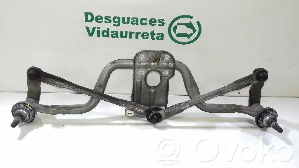 Front wiper blade arm