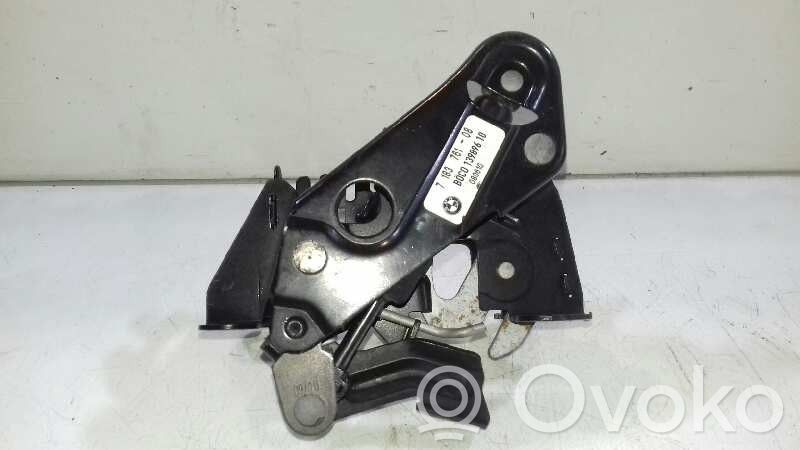 Tie down hook / loop   718376108