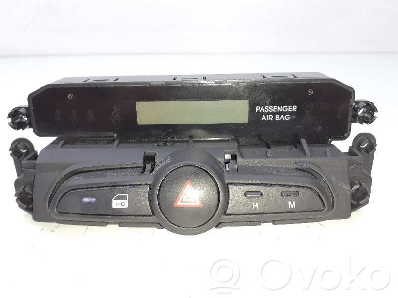 Hyundai ix20 Interruptor de control multifunción 