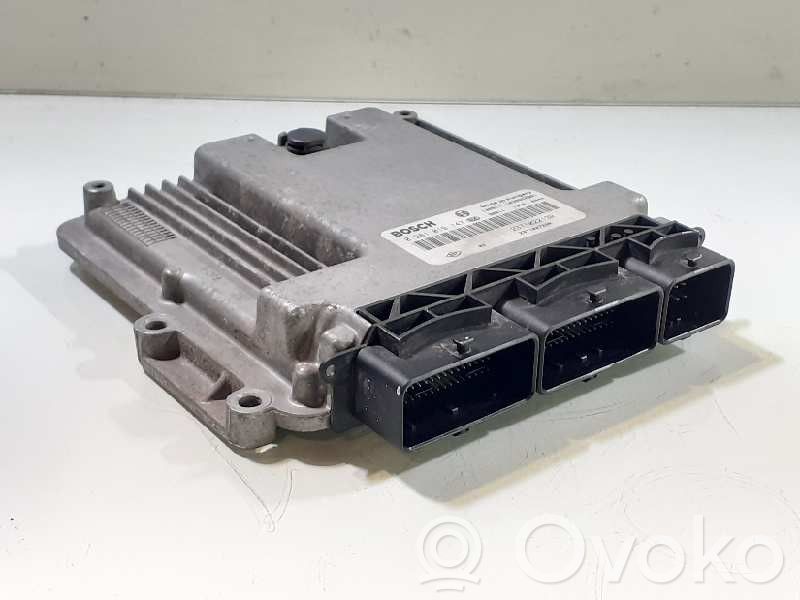 Unidad de control/módulo ECU del motor   237102720R,0281019147,237102213R