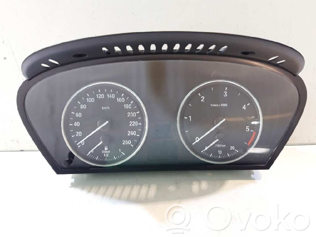 BMW 5 E60 E61 Nopeusmittari (mittaristo) 