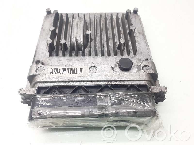 Mercedes-Benz B W246 W242 Komputer / Sterownik ECU silnika 