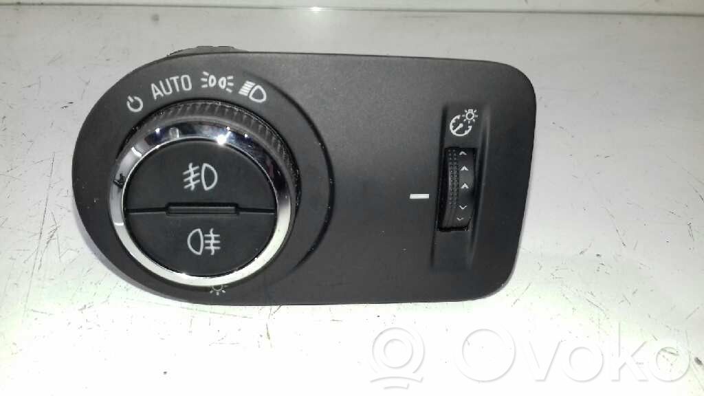 Opel Zafira B Comutator lumini bord 
