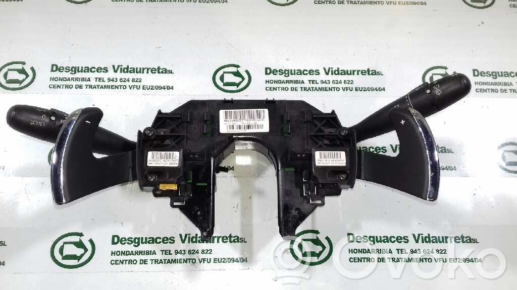 Citroen C4 Grand Picasso Suuntavilkun vipu 