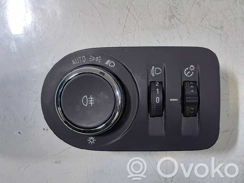Opel Combo E Panel lighting control switch 