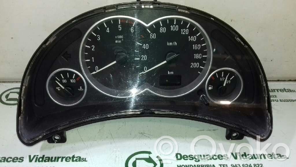 Opel Tigra B Vitezometru (grup de instrumente) 